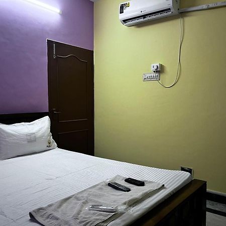 Pearl Homestays Chennai Trade Center Exterior photo